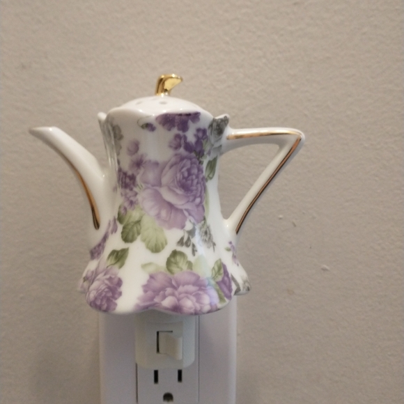 Porcelain Night Light - Picture 3 of 16